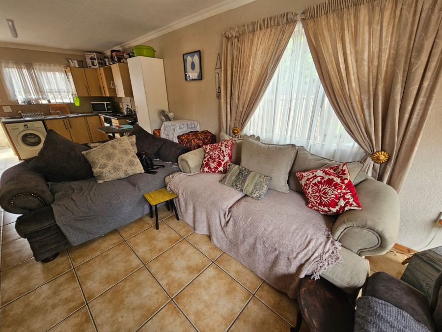 To Let 2 Bedroom Property for Rent in Vaalpark Free State